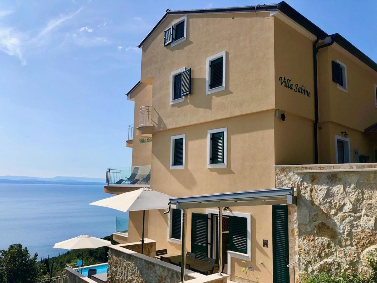 Villa Sabine Apartment Losinj Medveja Eksteriør billede